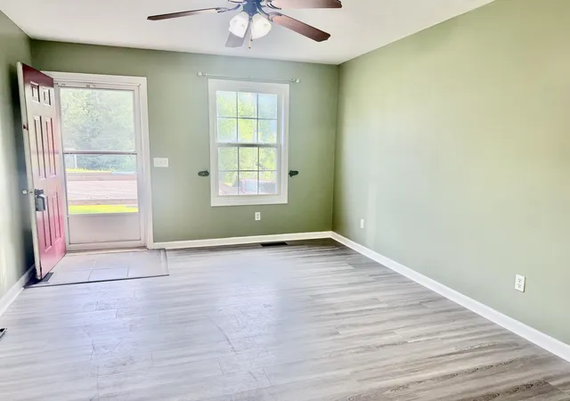 Homes for sale in Cadiz, KY | 74 English Dr, Cadiz, KY 42211 | MLS# 26015645