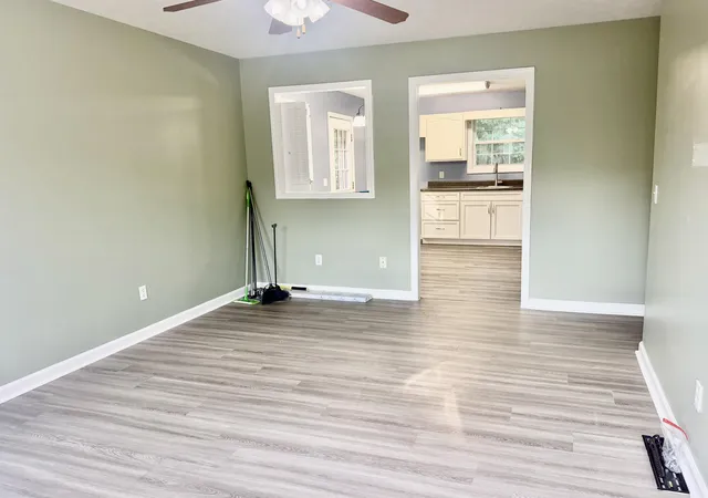 Homes for sale in Cadiz, KY | 74 English Dr, Cadiz, KY 42211 | MLS# 26015645