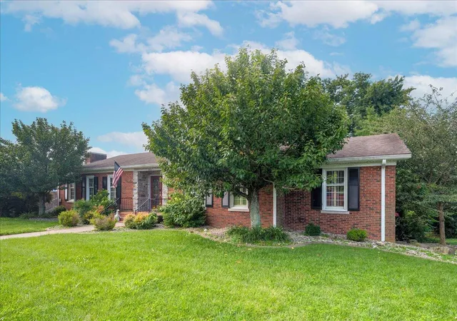 Homes for sale in Lancaster, KY | 102 Dogwood Dr, Lancaster, KY 40444 | MLS# 26015358