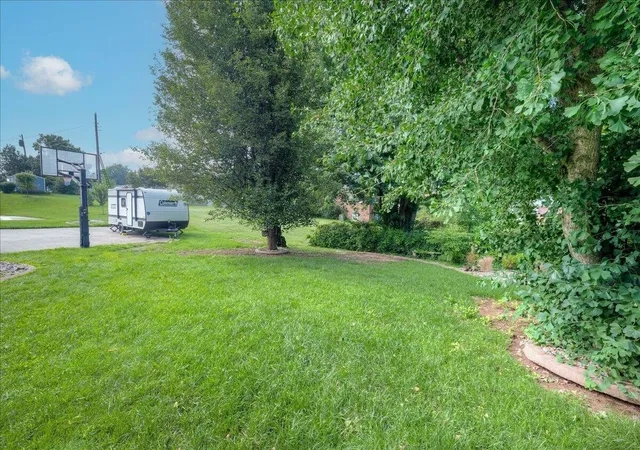 Homes for sale in Lancaster, KY | 102 Dogwood Dr, Lancaster, KY 40444 | MLS# 26015358
