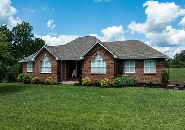 Photo 1 of Single family home for sale at 320 Alice Roy Rd, Windsor, KY 42565 | MLS# 26015003 | Listing updated on 2026-07-27