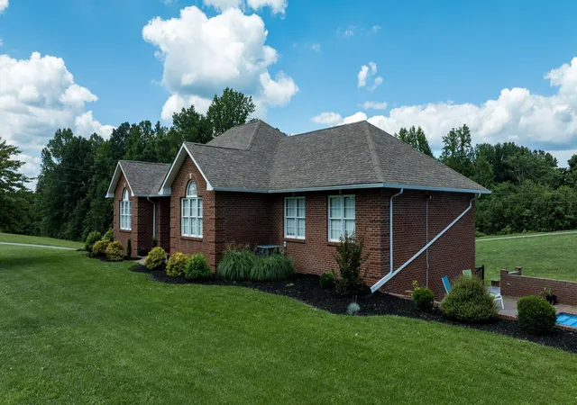 Photo 2 of Single family home for sale at 320 Alice Roy Rd, Windsor, KY 42565 | MLS# 26015003 | Listing updated on 2026-07-27