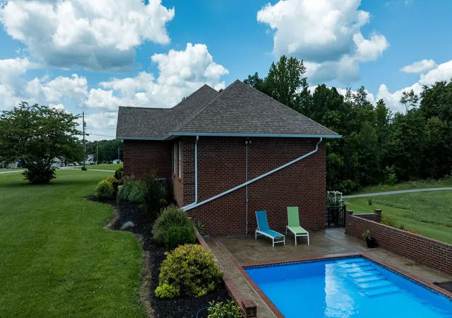 Photo 4 of Single family home for sale at 320 Alice Roy Rd, Windsor, KY 42565 | MLS# 26015003 | Listing updated on 2026-07-27