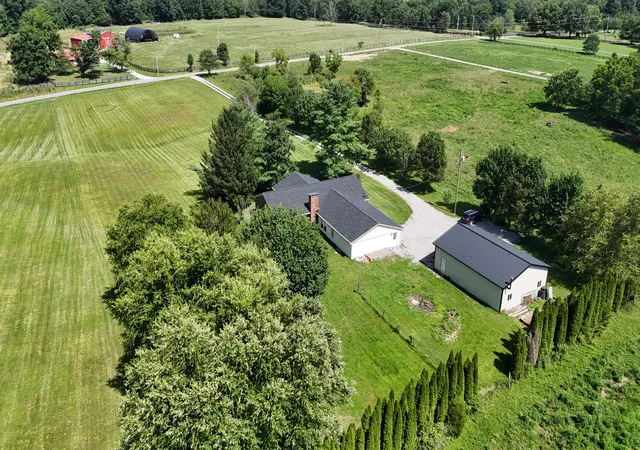 2nd image of 861 College Hill Rd, Waco, KY 40385 | MLS# 26016033
