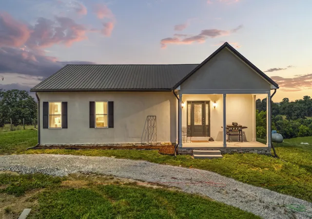 Homes for sale in Cynthiana, KY | 1518 Hughes Ln, Cynthiana, KY 41031 | MLS# 26016186