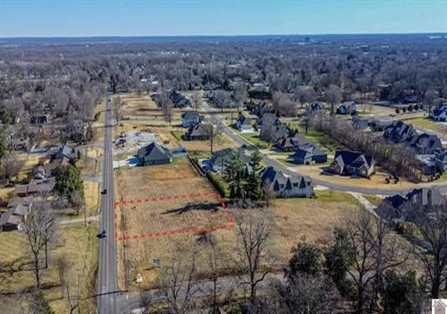 Homes for sale in Paducah, KY | Lot 2 Westwood Hills Blvd #42001, Paducah, KY 42001 | MLS# 26015606