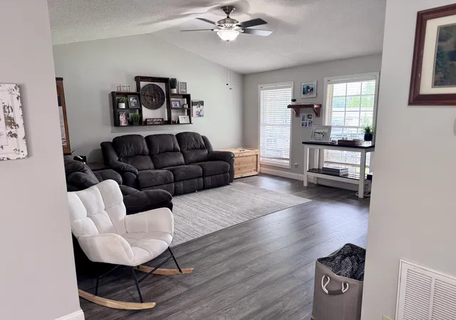 Photo 3 of Single family home for sale at 154 Bryan Dr, Corbin, KY 40701 | MLS# 26015025 | Listing updated on 2026-06-26