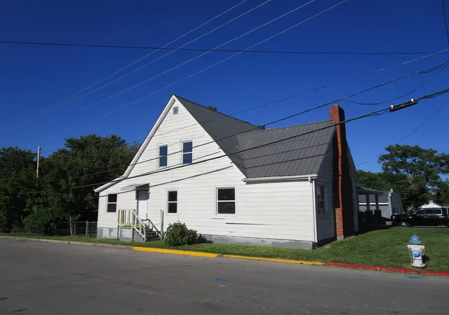 Homes for sale in Berea, KY | 698 W Jefferson St, Berea, KY 40403 | MLS# 26015028