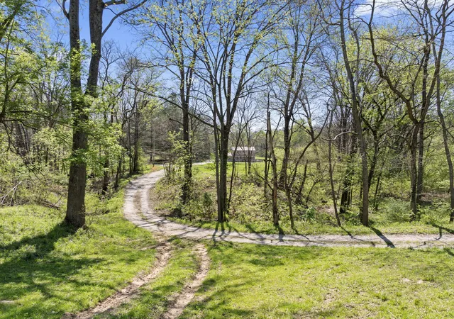 Homes for sale in Versailles, KY | 737 Fintville Rd, Versailles, KY 40383 | MLS# 26015058