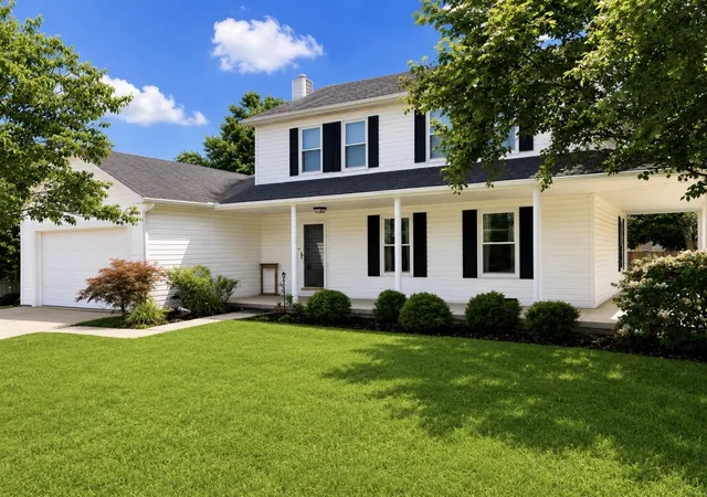Single family home for sale at 322 Calmes Blvd, Winchester, KY 40391 | MLS# 26019133