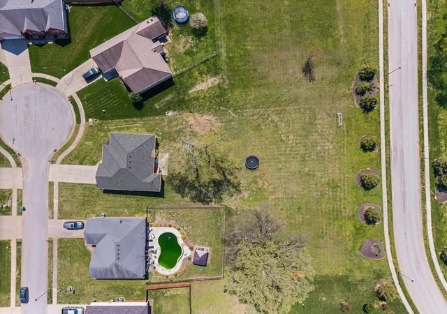 Homes for sale in Hopkinsville, KY | 107 Lurlington Ct, Hopkinsville, KY 42240 | MLS# 26015064