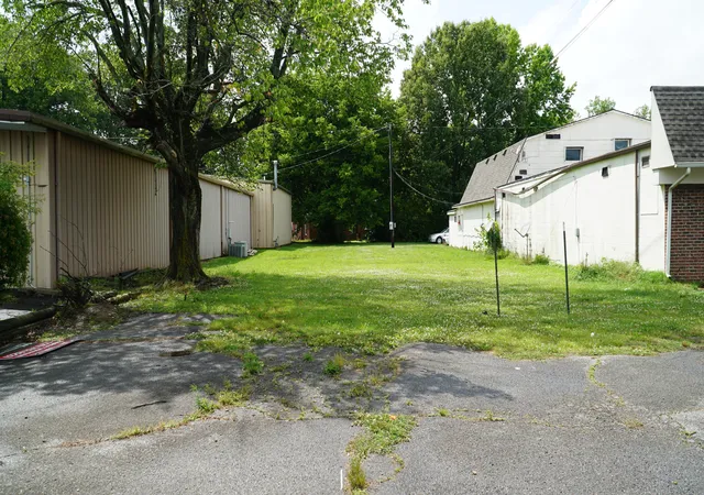 Homes for sale in Benton, KY | 320 Main St, Benton, KY 42025 | MLS# 26016435