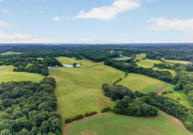 Homes for sale in Grand Rivers, KY | 848 Paradise Rd, Grand Rivers, KY 42045 | MLS# 26015123
