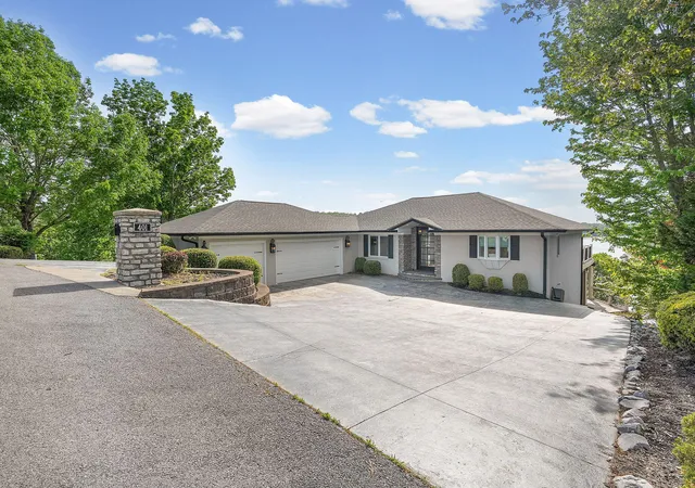 2nd image of 401 Pollard Cir, Cadiz, KY 42211 | MLS# 26015278