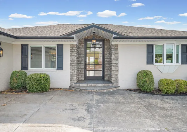 Photo 4 of Single family home for sale at 401 Pollard Cir, Cadiz, KY 42211 | MLS# 26015278 | Listing updated on 2026-07-29