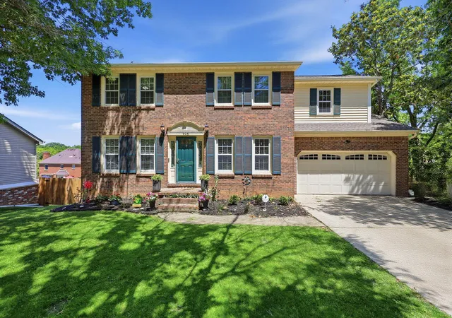 Photo 1 of Single family home for sale at 925 Springwood Ct, Lexington, KY 40515 | MLS# 26015082 | Listing updated on 2026-06-26