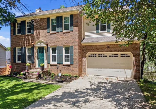 Photo 2 of Single family home for sale at 925 Springwood Ct, Lexington, KY 40515 | MLS# 26015082 | Listing updated on 2026-06-26