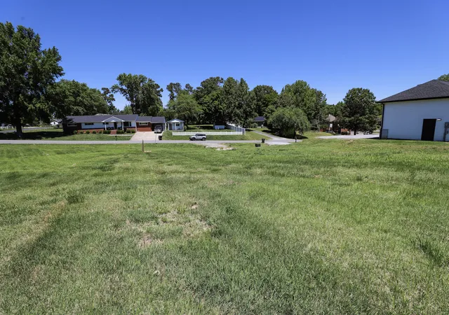 4th image of 603 Lakeview Dr, Paducah, KY 42003 | MLS# 26017437