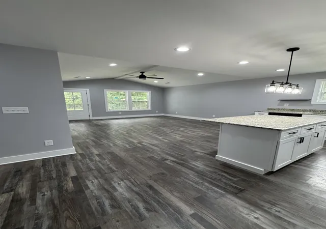 Photo 3 of Single family home for sale at 296 Hillview Dr, Cadiz, KY 42211 | MLS# 26015265 | Listing updated on 2026-08-26