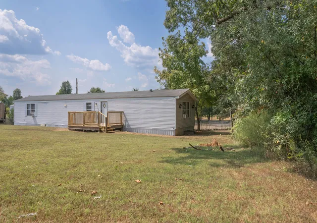 Photo 1 of Single family home for sale at 813 Travis Rd, Kuttawa, KY 42055 | MLS# 26017830 | Listing updated on 2026-07-15