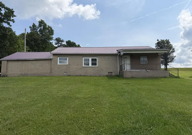 Homes for sale in Corbin, KY | 2718 Bee Creek Rd, Corbin, KY 40701 | MLS# 26015147