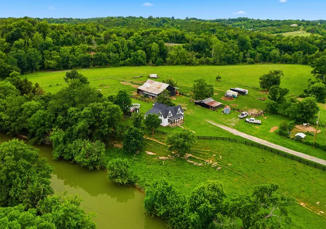 Photo 2 of Single family home for sale at 9622 Cornishville Rd, Harrodsburg, KY 40330 | MLS# 26015754 | Listing updated on 2026-09-02