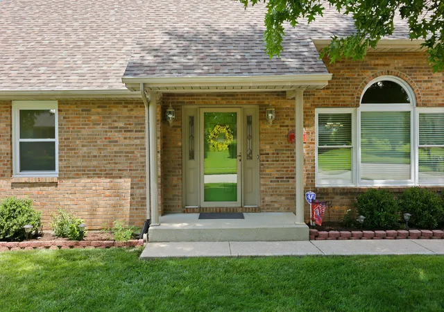 3rd image of 312 Castle Blvd, Paris, KY 40361 | MLS# 26015164