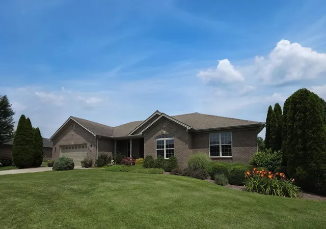 Homes for sale in Berea, KY | 1504 Phyllis Dr, Berea, KY 40403 | MLS# 26015199