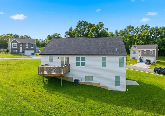 Homes for sale in Dry Ridge, KY | 103 Sheffield Dr, Dry Ridge, KY 41035 | MLS# 26015674