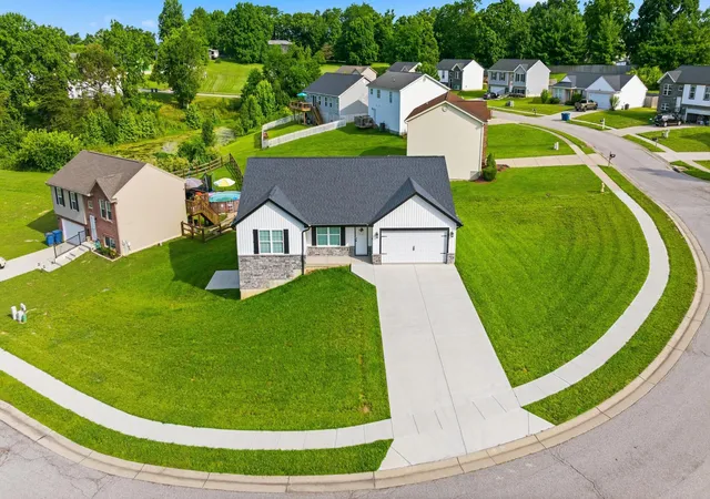 Homes for sale in Dry Ridge, KY | 103 Sheffield Dr, Dry Ridge, KY 41035 | MLS# 26015674