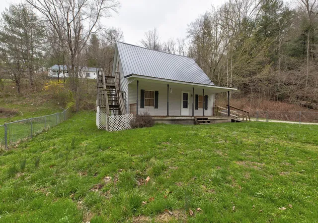 Homes for sale in Olive Hill, KY | 2767 Grahn Rd, Olive Hill, KY 41164 | MLS# 26015156