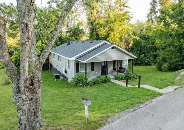 Homes for sale in Monticello, KY | 370 Green Acres Dr, Monticello, KY 42633 | MLS# 26015160