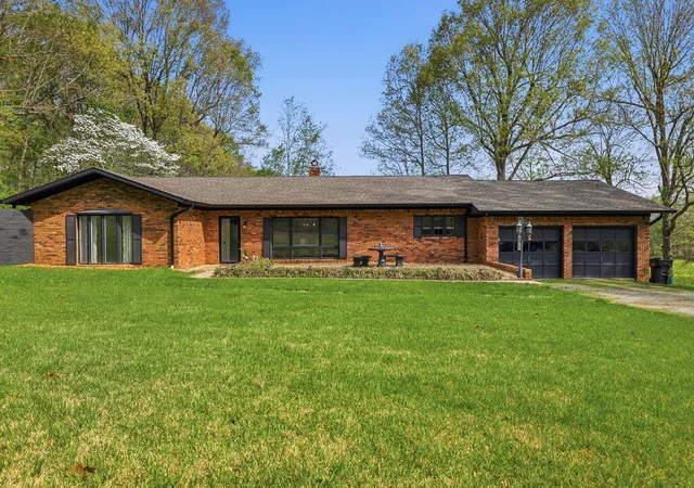 1st image of 1601 Shallow Creek Cir, Paducah, KY 42001 | MLS# 26018392
