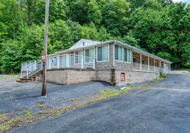 Photo 3 of Single family home for sale at 9598 Highway 119 N, Jenkins, KY 41537 | MLS# 26015161 | Listing updated on 2026-09-03