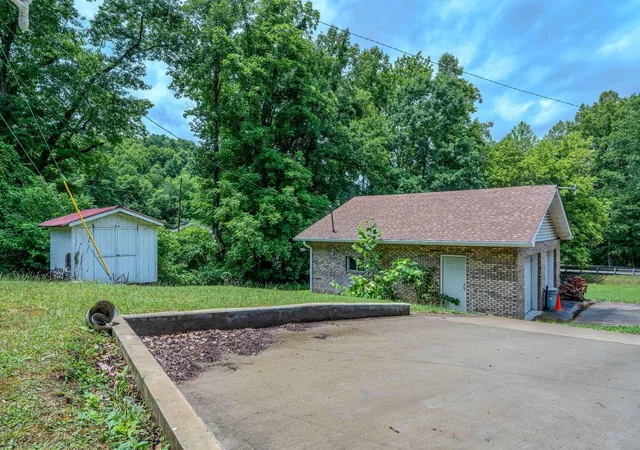 Photo 3 of Single family home for sale at 9598 Highway 119 N, Jenkins, KY 41537 | MLS# 26015161 | Listing updated on 2026-09-03