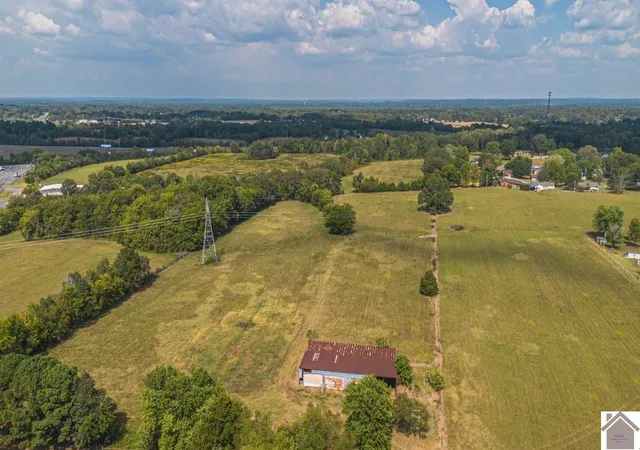 3rd image of 7150 Benton Rd #42003, Paducah, KY 42003 | MLS# 26016682