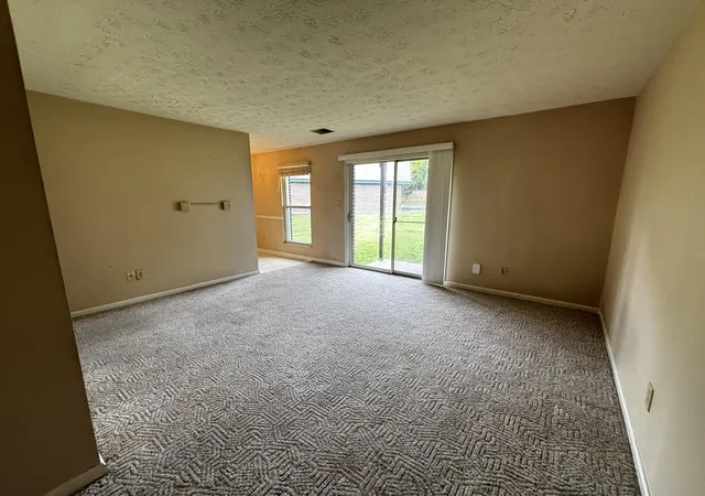 Homes for sale in Frankfort, KY | 1310 Louisville Rd #21, Frankfort, KY 40601 | MLS# 26015415