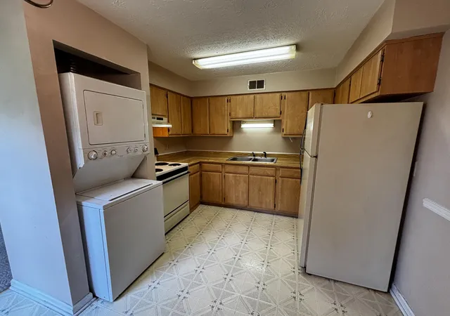 Homes for sale in Frankfort, KY | 1310 Louisville Rd #21, Frankfort, KY 40601 | MLS# 26015415