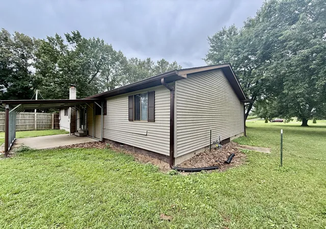 Homes for sale in Benton, KY | 2158 US 68, Benton, KY 42025 | MLS# 26017205
