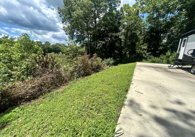 Homes for sale in Burkesville, KY | 15 River Spur West, Burkesville, KY 42717 | MLS# 26016156