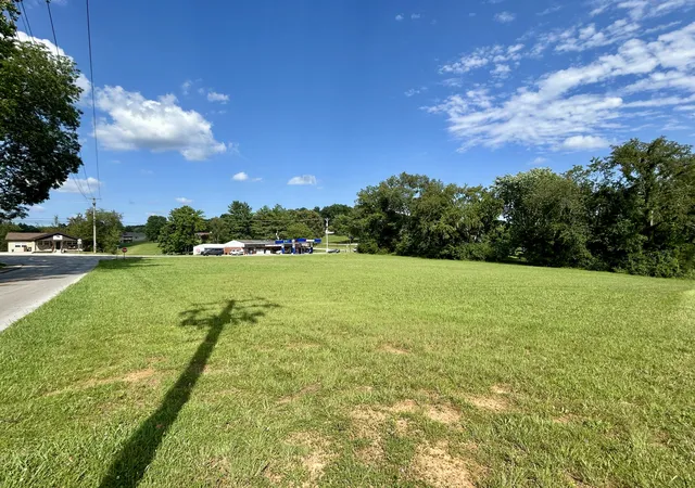 Homes for sale in Somerset, KY | 812 E Bourne Ave, Somerset, KY 42501 | MLS# 26015500