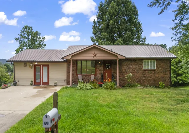 Homes for sale in Morehead, KY | 27 Poplar Lane, Morehead, KY 40351 | MLS# 26015190
