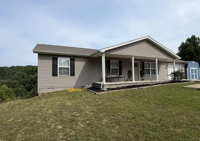 Homes for sale in London, KY | 214 James Harris Cemetary Rd, London, KY 40741 | MLS# 26015187