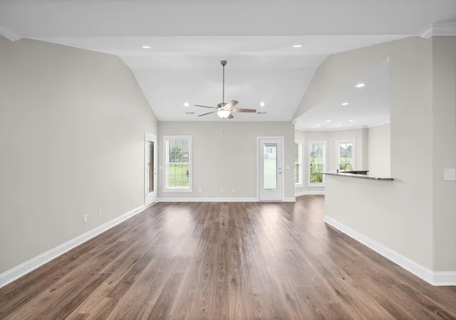 5th image of 208 Lewis Bridge Wy, Hopkinsville, KY 42240 | MLS# 26018130