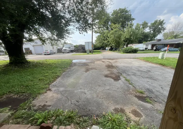 4th image of 105 Brown St, Albany, KY 42602 | MLS# 26015353