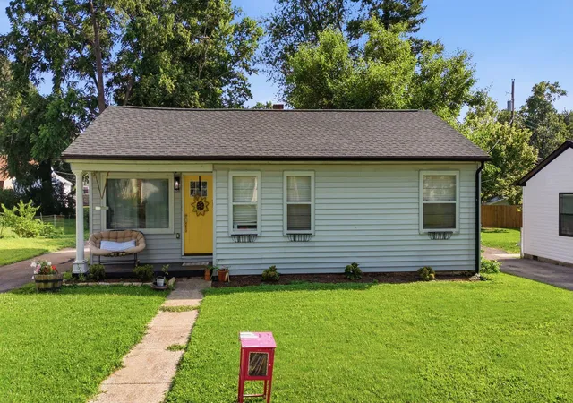 Photo 1 of Single family home for sale at 656 Sheridan Dr, Lexington, KY 40503 | MLS# 26015607 | Listing updated on 2026-08-06