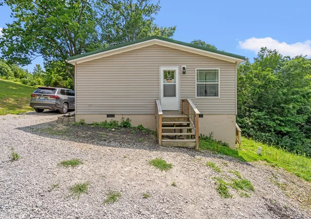 Homes for sale in Berry, KY | 10279 US 27, Berry, KY 41003 | MLS# 26015376
