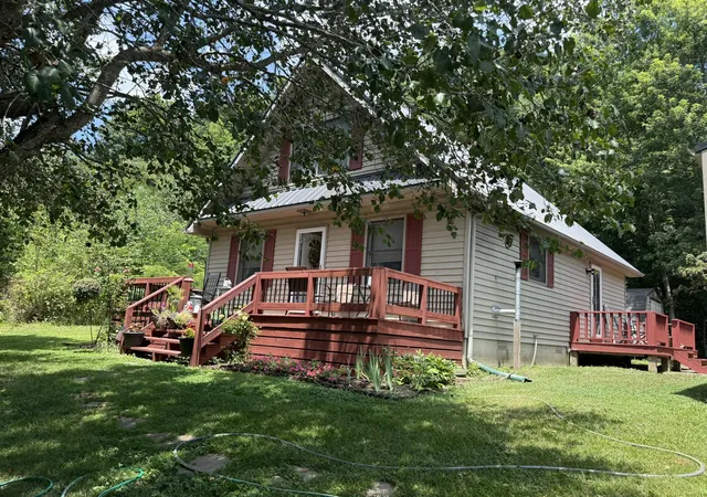 Homes for sale in Burkesville, KY | 1671 Smith Grove Rd, Burkesville, KY 42717 | MLS# 26015944