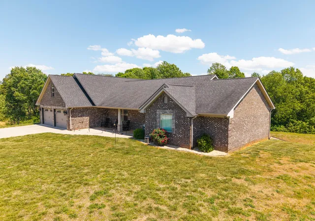 Photo 4 of House for sale at 525 Slate Branch Spur, Somerset, KY 42503 | MLS# 26015236 | Listing updated on 2026-07-25
