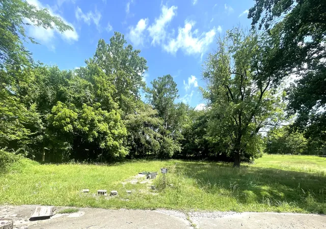 Homes for sale in Marion, KY | 717, 719, & 722 Crittenden Dr, Marion, KY 42064 | MLS# 26015473